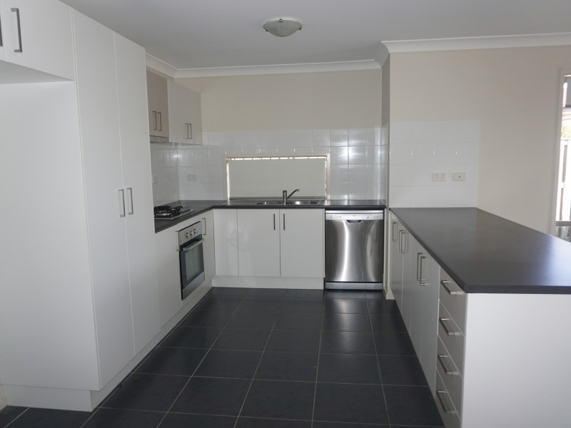 27 Moondarra Street, Pimpama QLD 4209