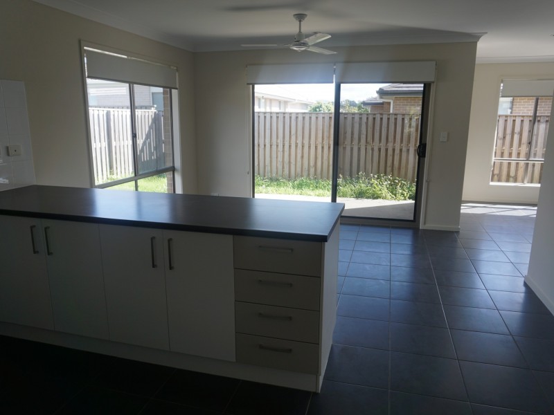 27 Moondarra Street, Pimpama QLD 4209