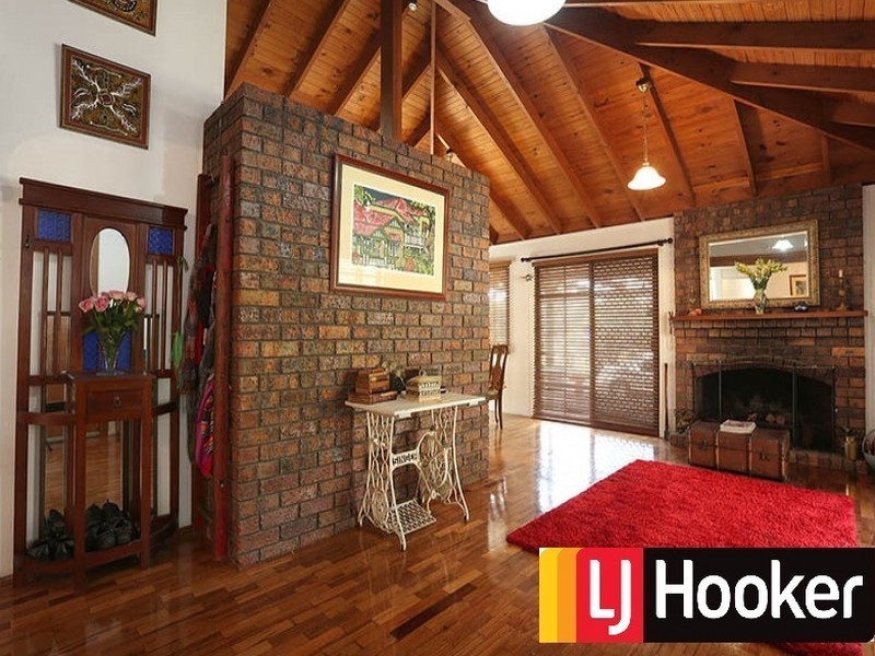 103 Blackberry Street, Mansfield QLD 4122