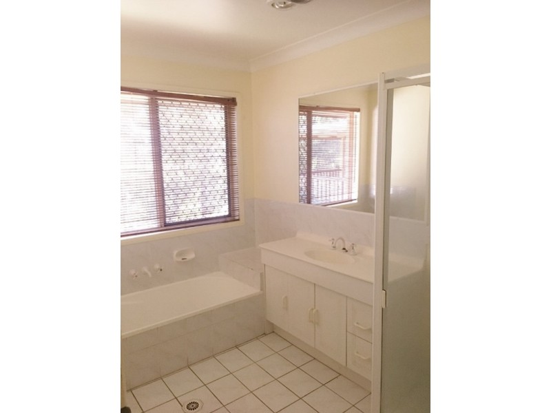 28 Bayview drive, Tanah Merah QLD 4128