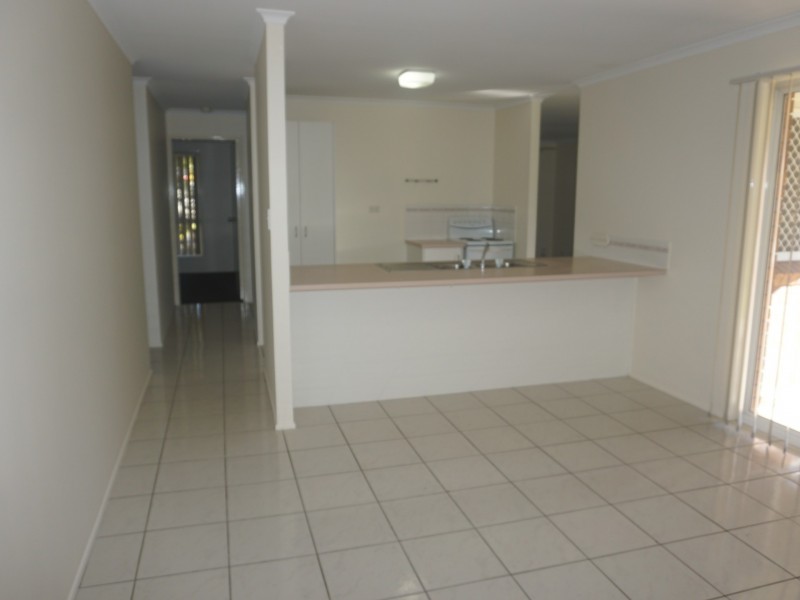 24 Yeates Crescent, Meadowbrook QLD 4131