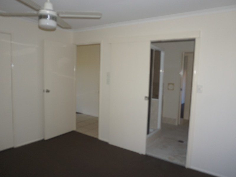 24 Yeates Crescent, Meadowbrook QLD 4131