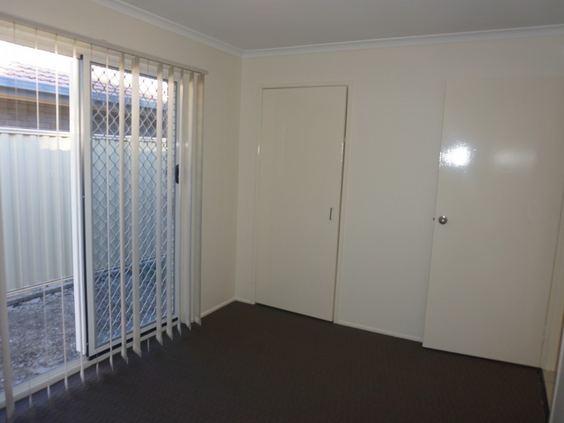 24 Yeates Crescent, Meadowbrook QLD 4131