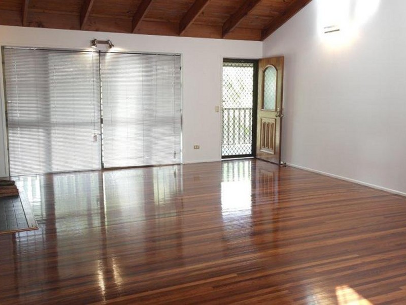 15 Norton Drive, Shailer Park QLD 4128