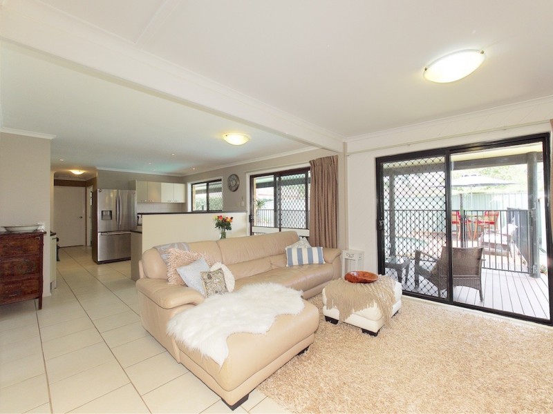 22 Willoughby Crescent, Springwood QLD 4127