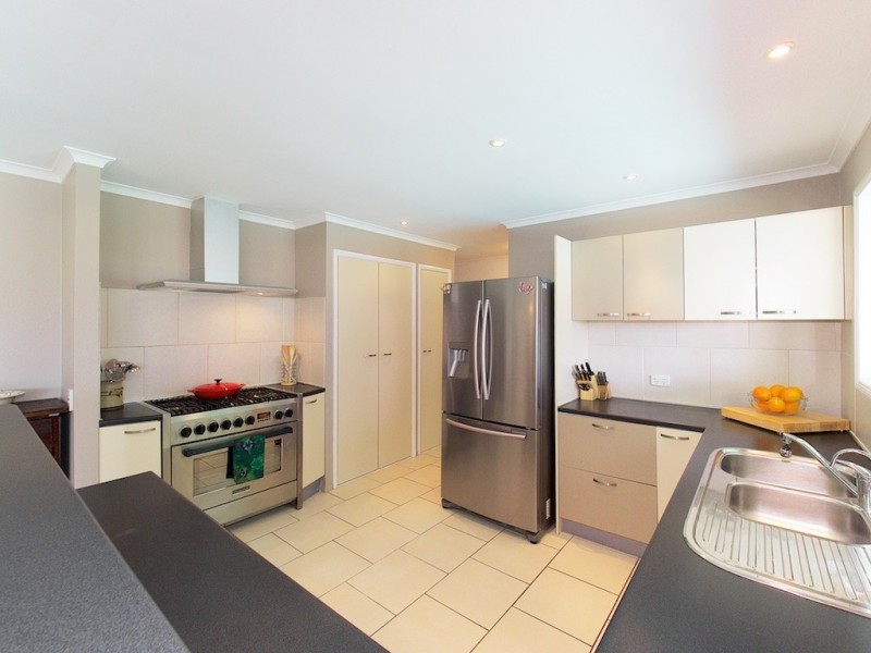 22 Willoughby Crescent, Springwood QLD 4127