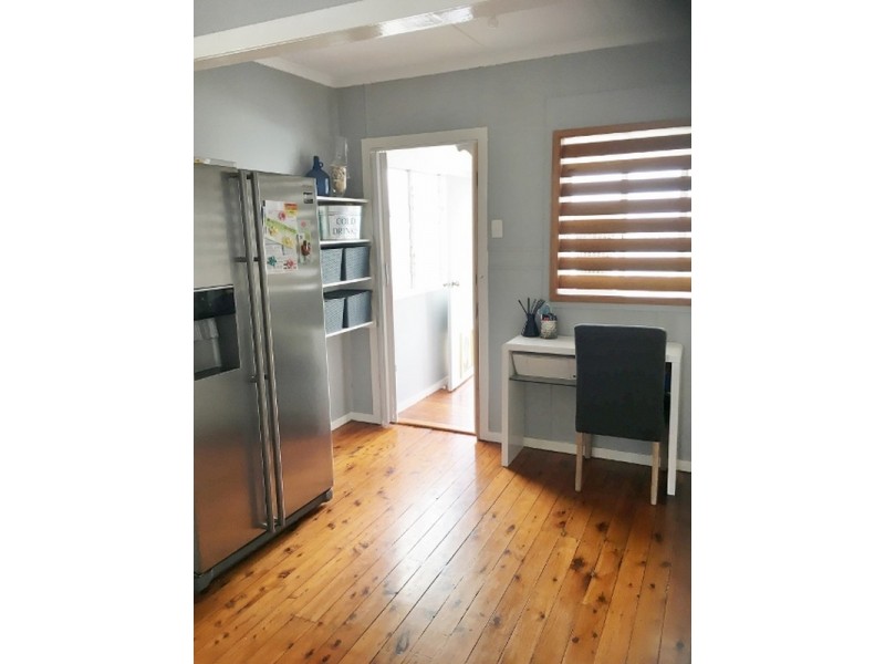 305 Upper Esplanade, Manly QLD 4179