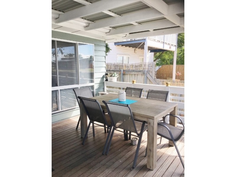 305 Upper Esplanade, Manly QLD 4179
