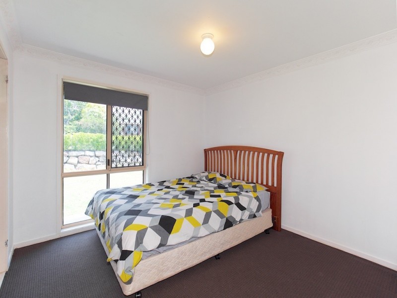 7 Parkroyal Crescent, Regents Park QLD 4118