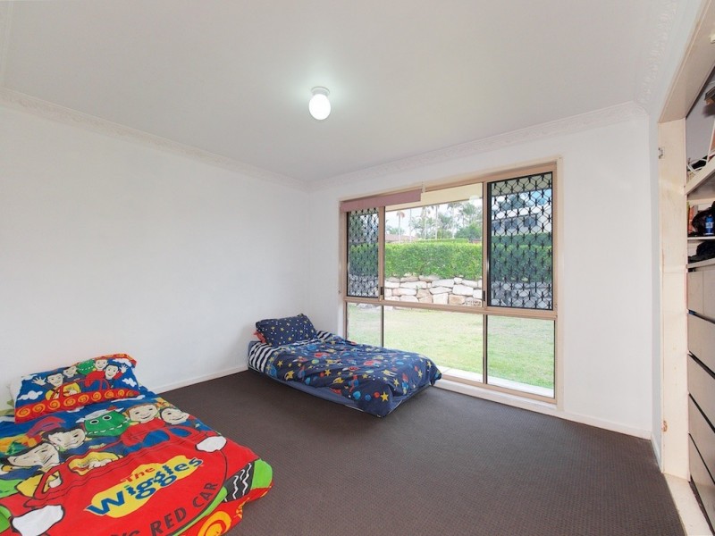 7 Parkroyal Crescent, Regents Park QLD 4118