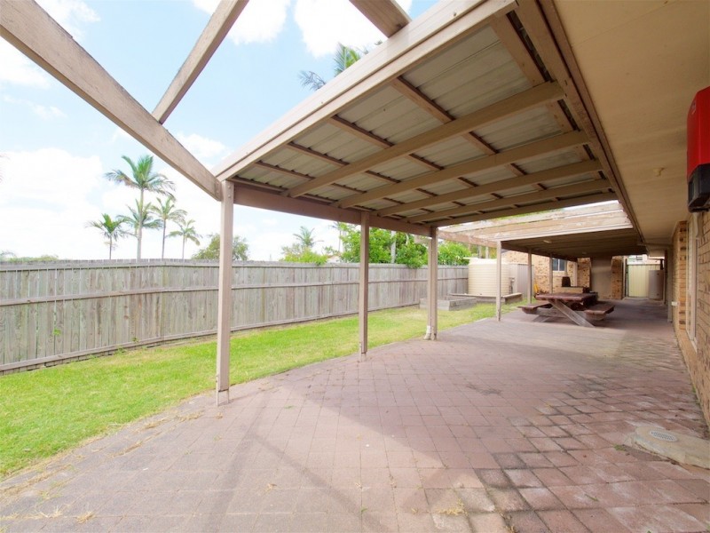 7 Parkroyal Crescent, Regents Park QLD 4118