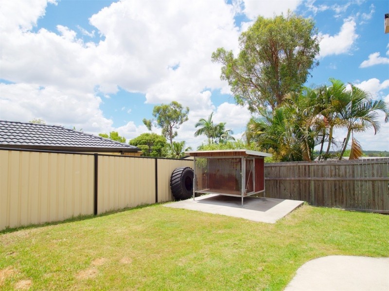 7 Parkroyal Crescent, Regents Park QLD 4118