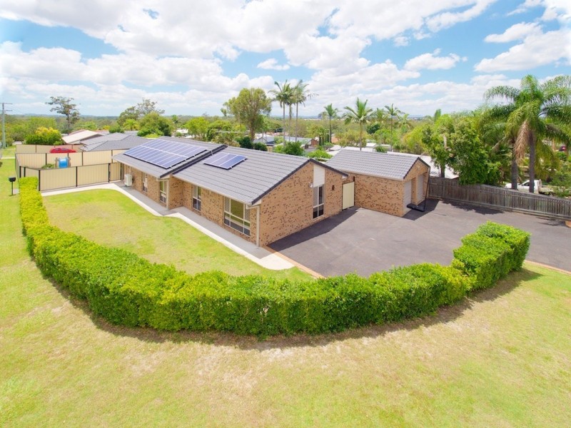 7 Parkroyal Crescent, Regents Park QLD 4118