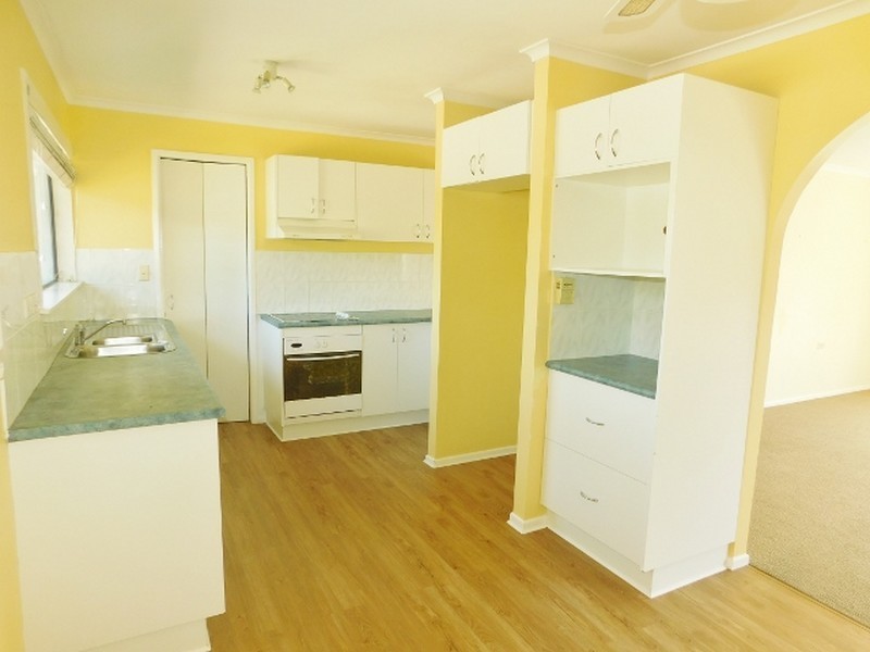 37 Lenore Crescent, Springwood QLD 4127