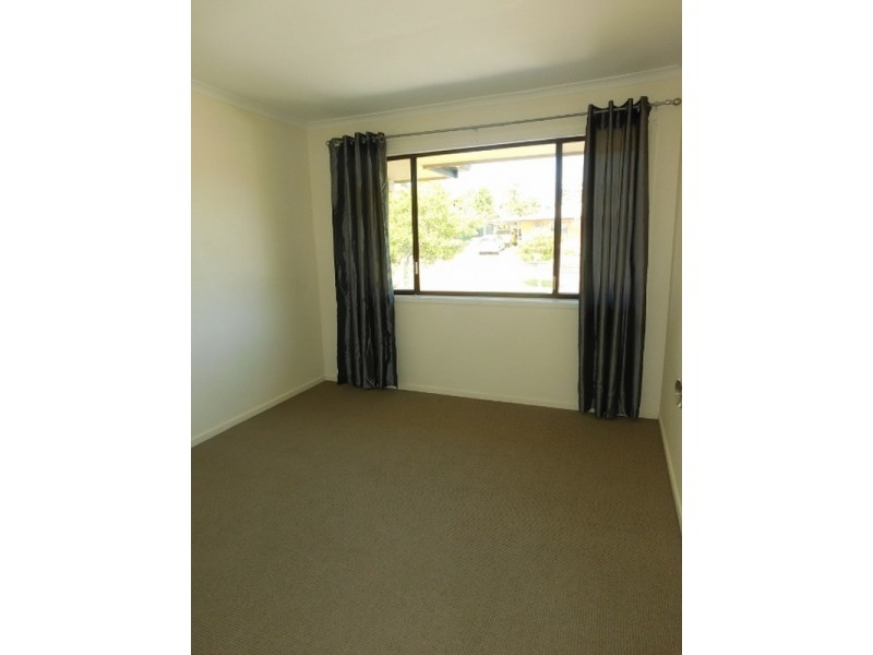 37 Lenore Crescent, Springwood QLD 4127