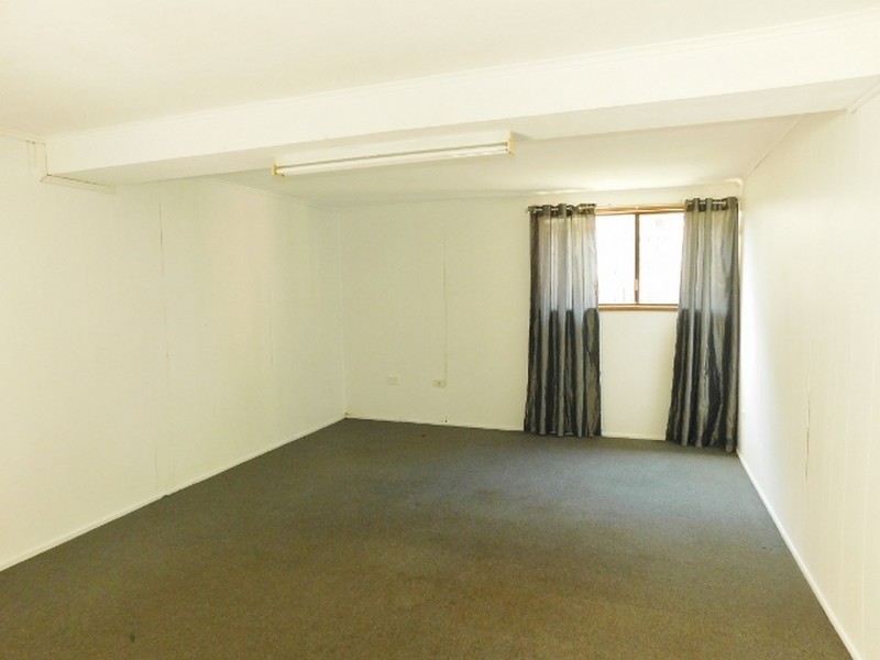 37 Lenore Crescent, Springwood QLD 4127