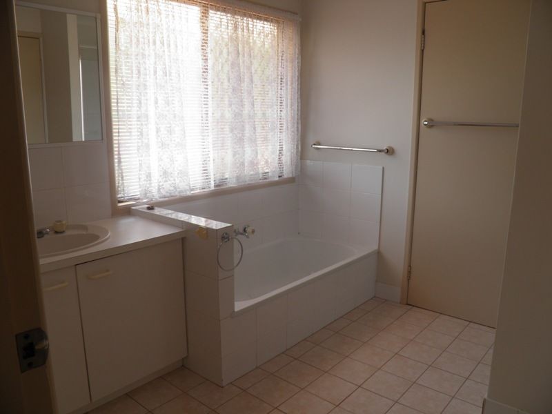 46 John Paul Drive, Daisy Hill QLD 4127