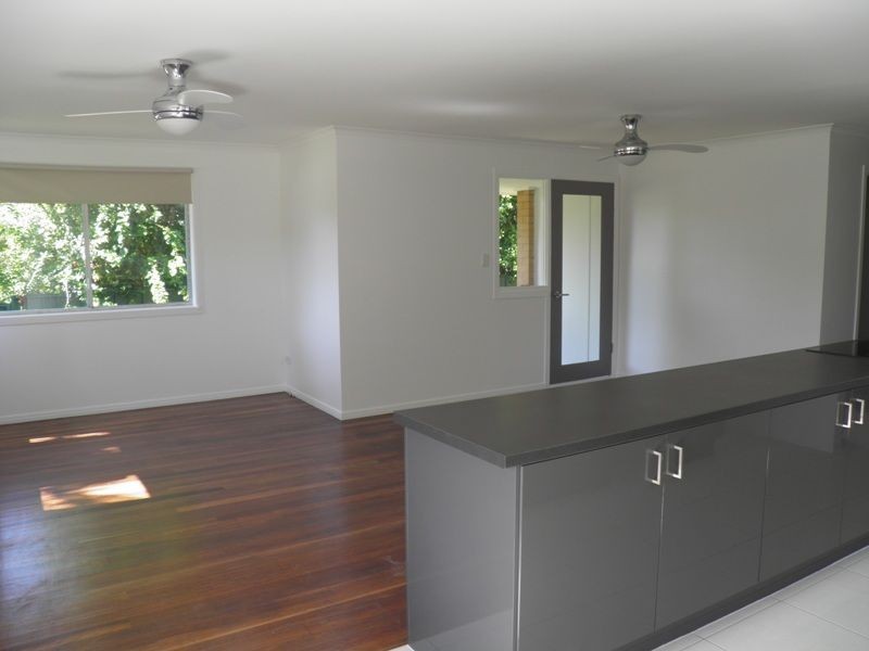 11 Bellis Street, Daisy Hill QLD 4127