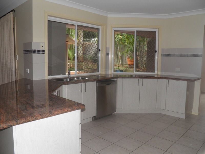 33 Brookvale Drive, Underwood QLD 4119