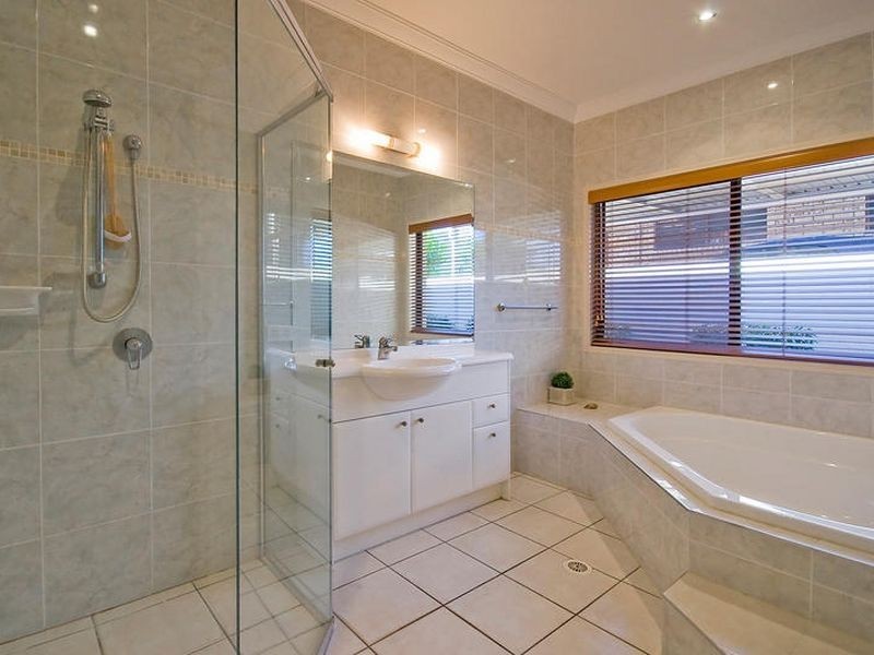 54 Highview Terrace, Daisy Hill QLD 4127