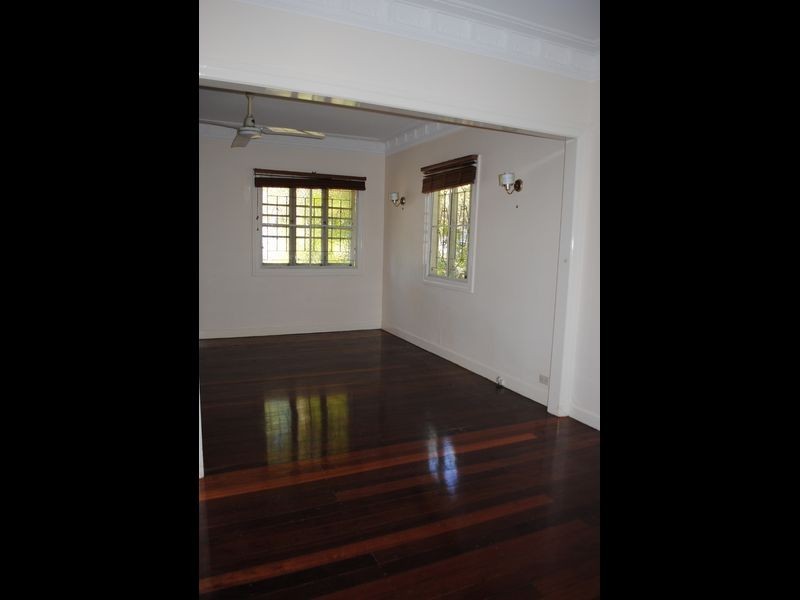 15 Coonara Street, Holland Park QLD 4121