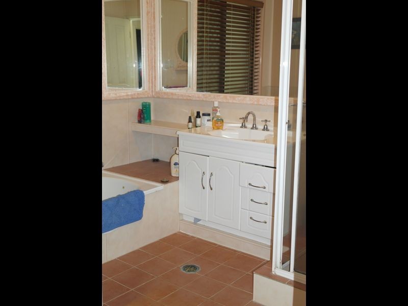 22 Deloraine Drive, Springwood QLD 4127