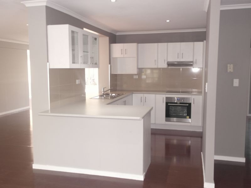 25 Wenlock Crescent, Springwood QLD 4127