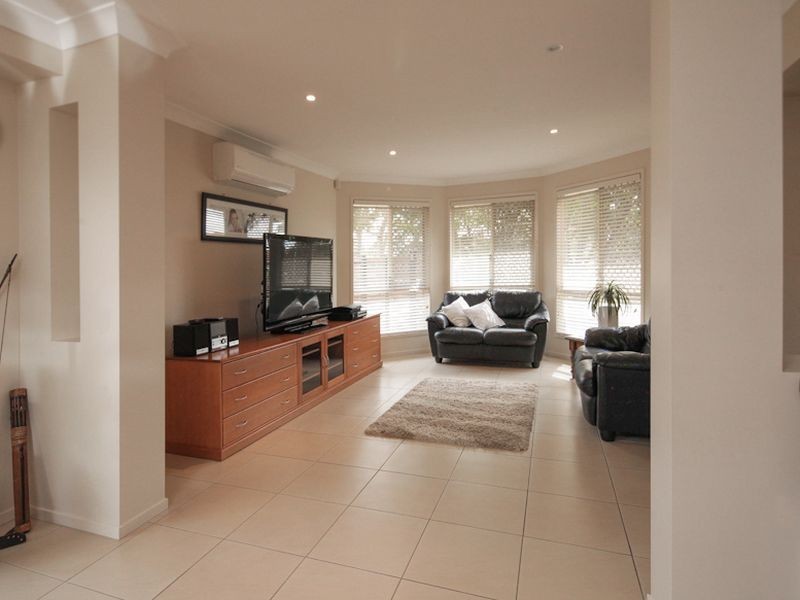 15 Stiller Drive, Kuraby QLD 4112