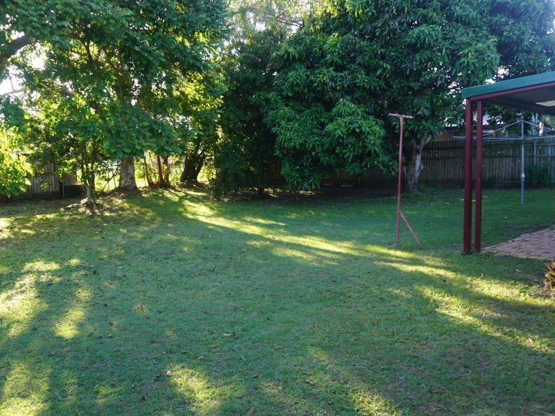 8 Whitcomb Street, Hillcrest QLD 4118