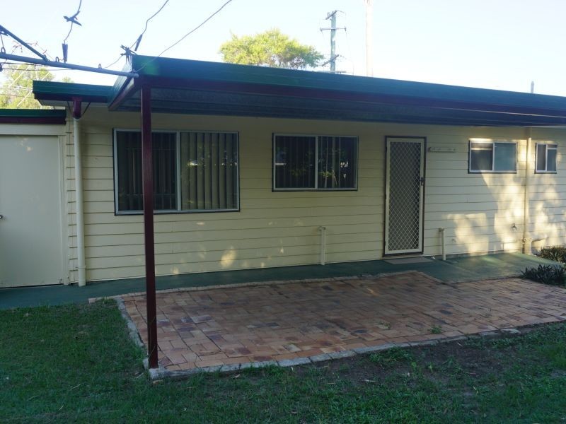 8 Whitcomb Street, Hillcrest QLD 4118