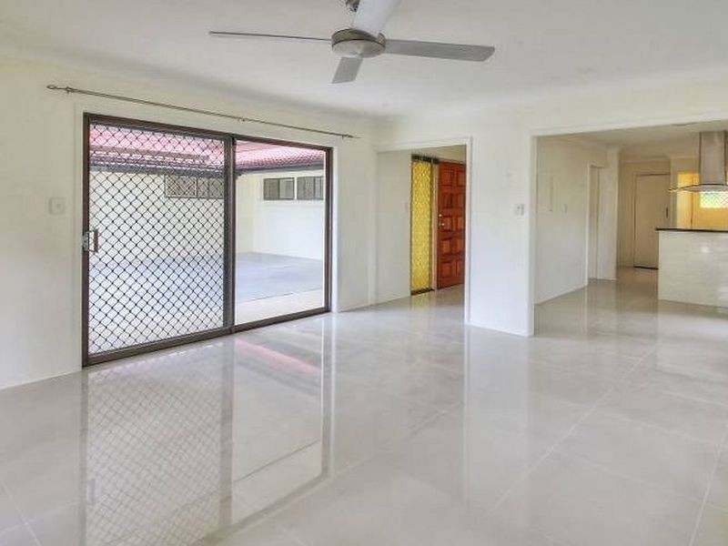 9 Juanita Grove, Springwood QLD 4127