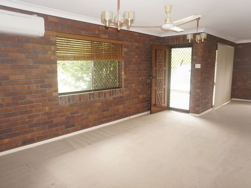 4 Simone Street, Boronia Heights QLD 4124
