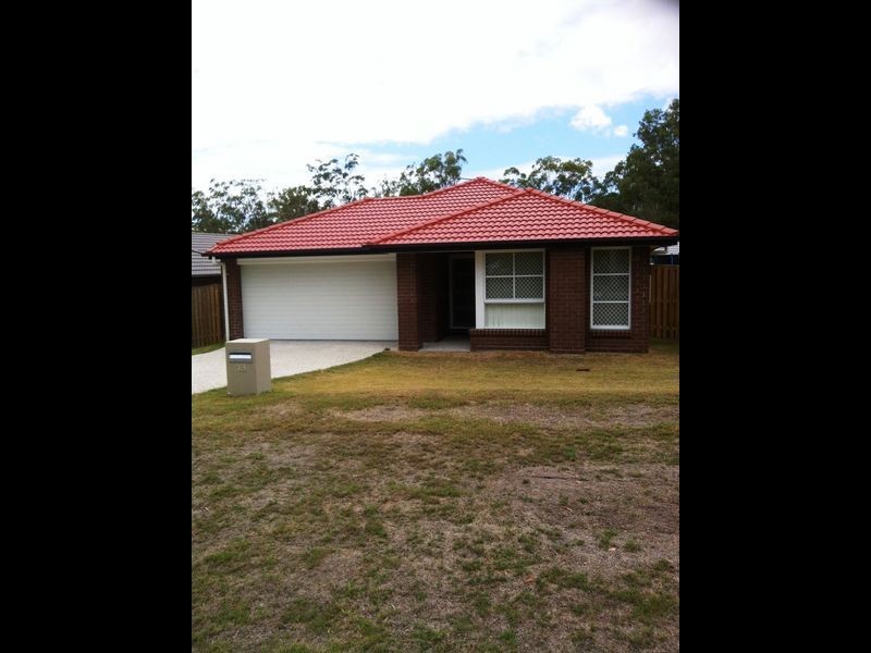 13 Chrysanthus, Crestmead QLD 4132
