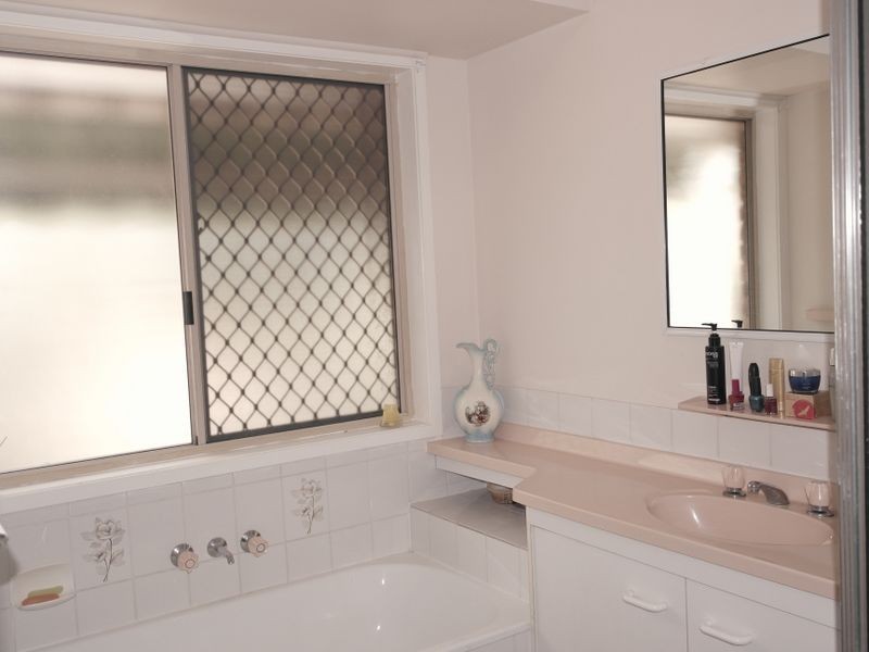 8 Almira Street, Shailer Park QLD 4128