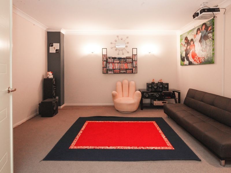 7 Ironbark Place, Heathwood QLD 4110