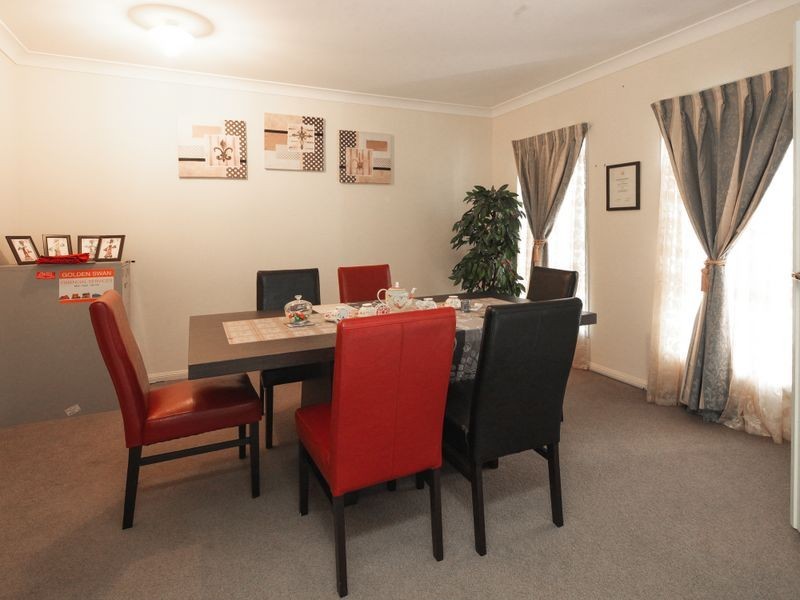 7 Ironbark Place, Heathwood QLD 4110