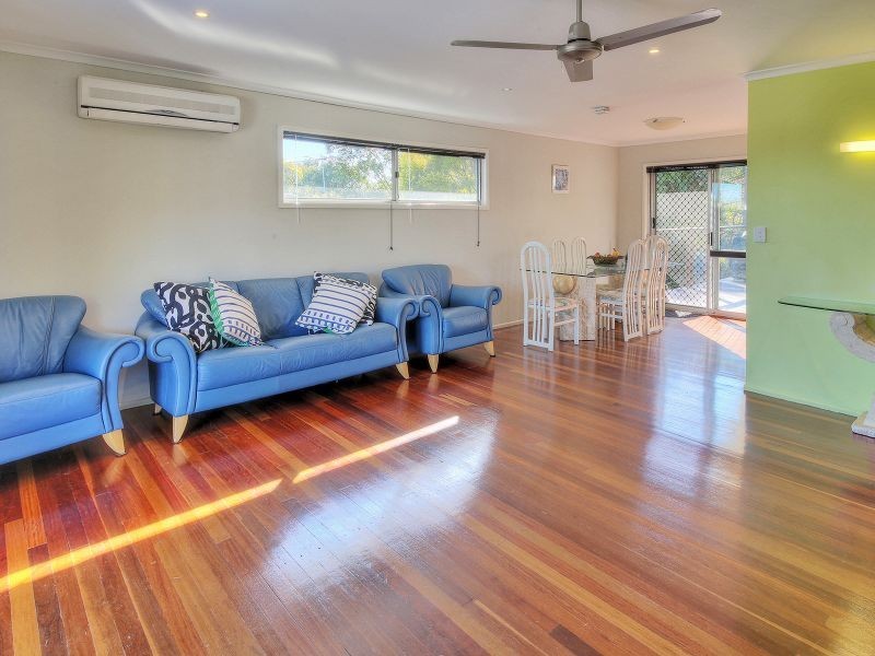 18 Raquel Ave, Springwood QLD 4127