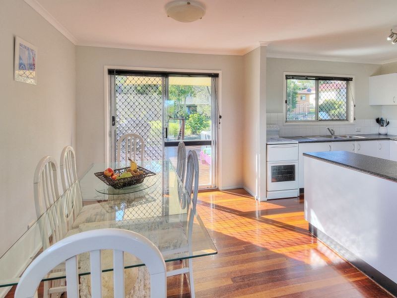 18 Raquel Ave, Springwood QLD 4127