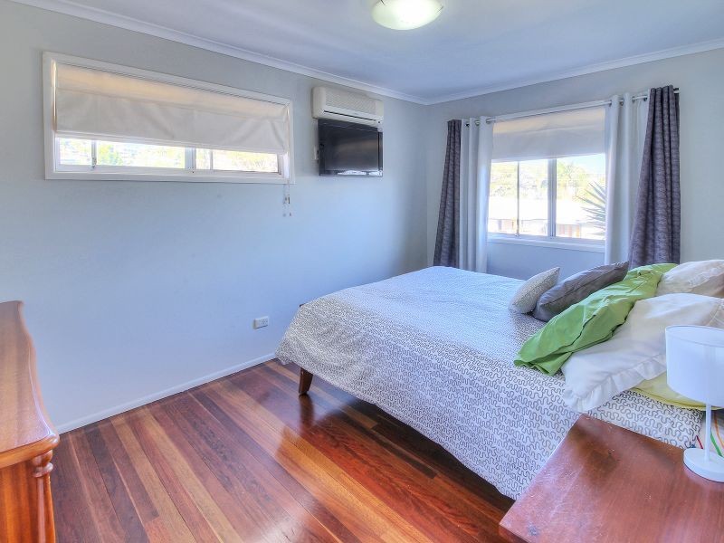 18 Raquel Ave, Springwood QLD 4127