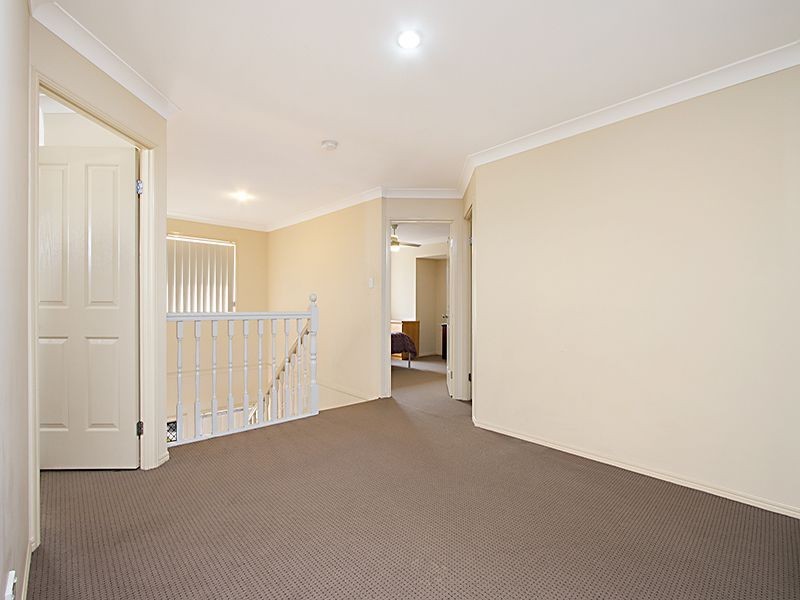 11 Fairway Drive, Meadowbrook QLD 4131