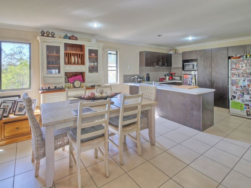 1 Yarraman Chase, Waterford QLD 4133