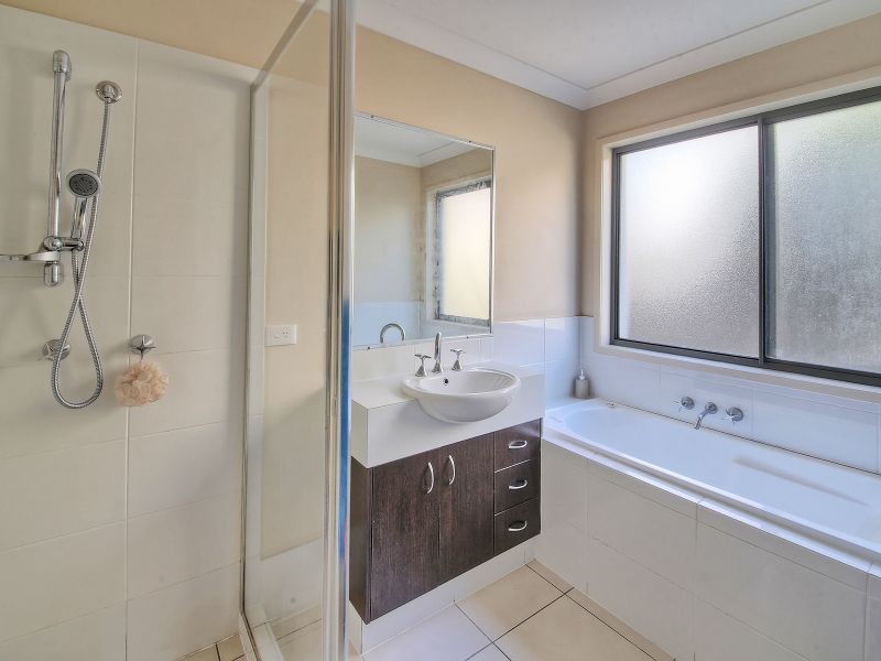 1 Yarraman Chase, Waterford QLD 4133