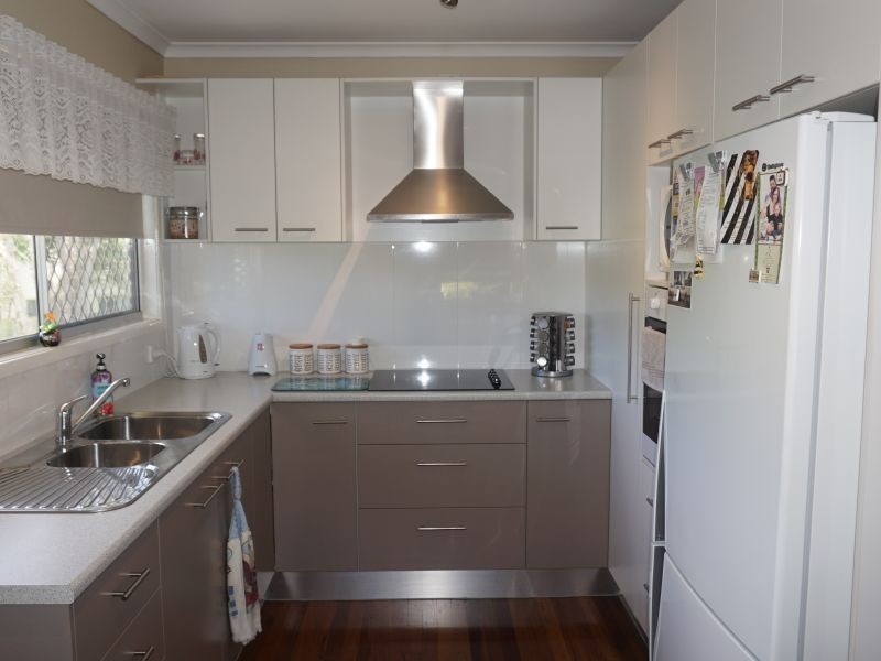 17 Lennox Court, Logan Central QLD 4114