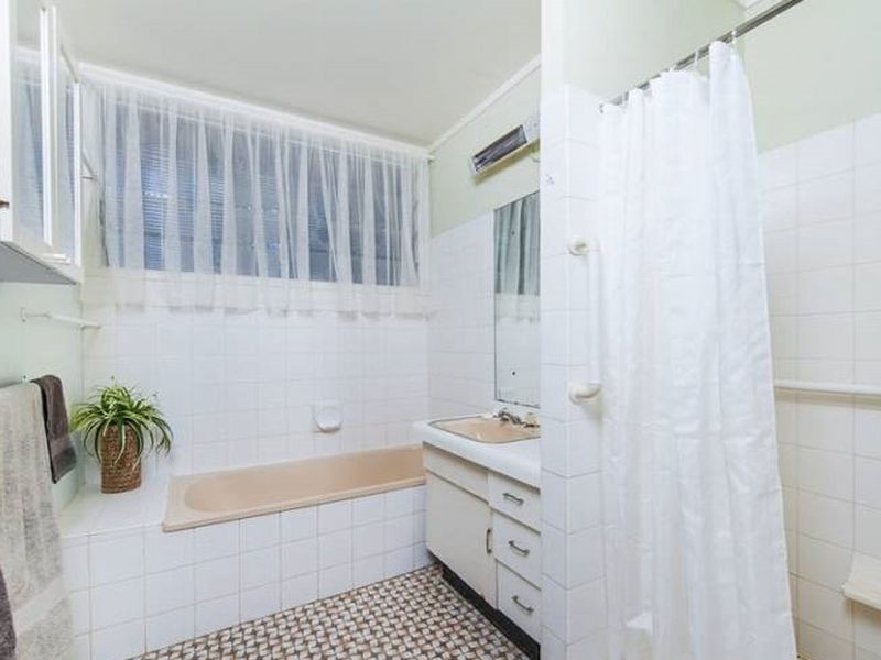 21 Collin Court, Kingston QLD 4114