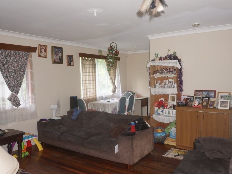 2 Attunga Street, Kingston QLD 4114