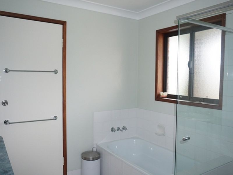 24 Rosewood Street, Daisy Hill QLD 4127