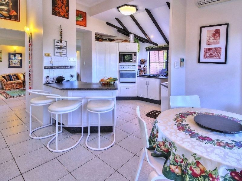 10 Mooloo Court, Shailer Park QLD 4128