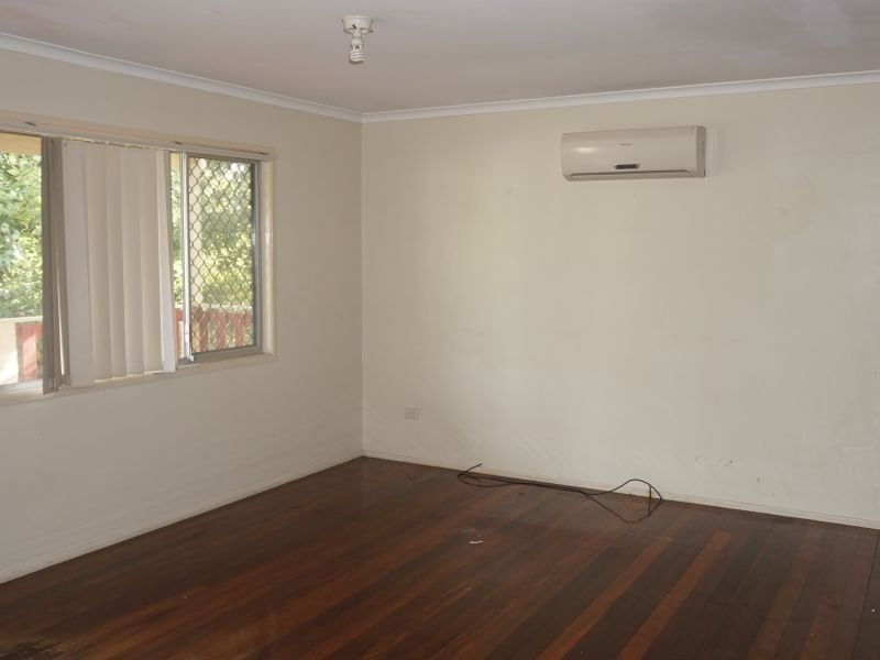 1 Balmoral Street, Slacks Creek QLD 4127