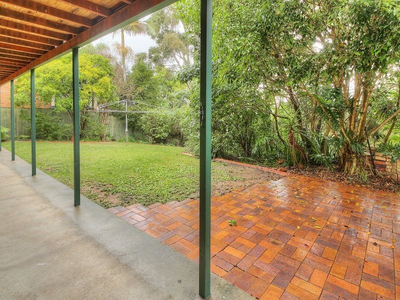 153 Springwood Road, Springwood QLD 4127