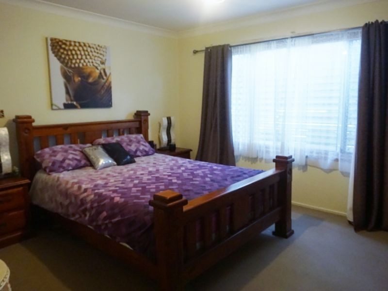 41 Barbaralla Drive, Springwood QLD 4127